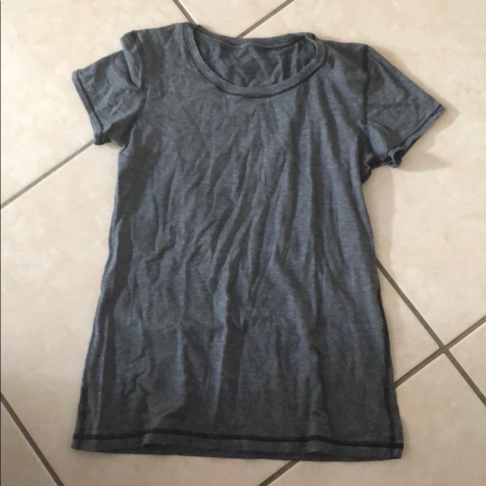 Lululemon top